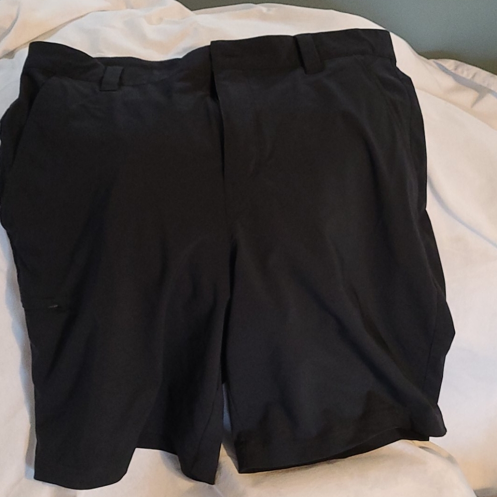Columbia PGA Men's Black Shorts Size 38